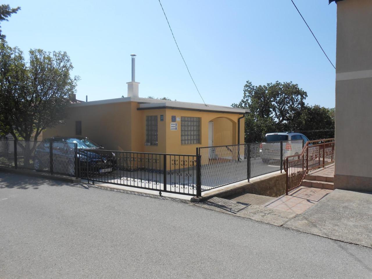 קרלובג Apartman Davorka מראה חיצוני תמונה